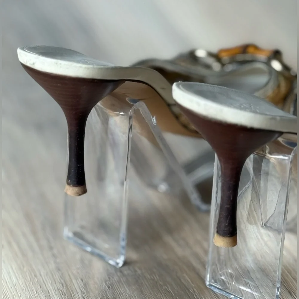 GUCCI Tan/Cream + Rafia Women's Mules in great condition - Picture 6 of 9